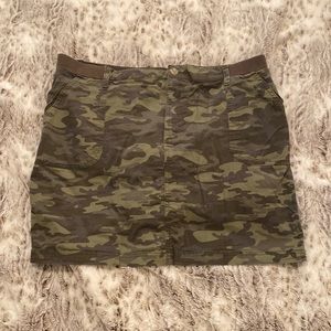 Leer Rider Camo Skirt with Shorts 18